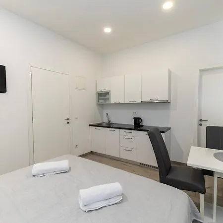 The Urban Nest By Belmont Realty * 자다르