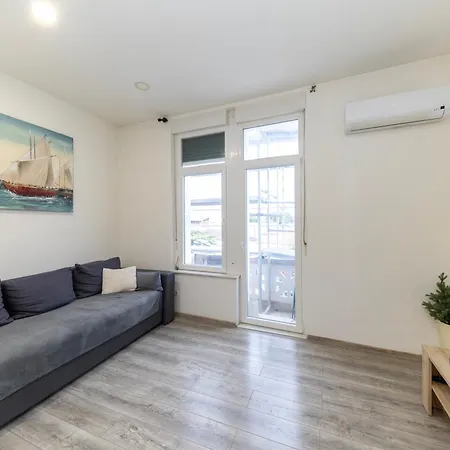 The Urban Nest By Belmont Realty * 자다르