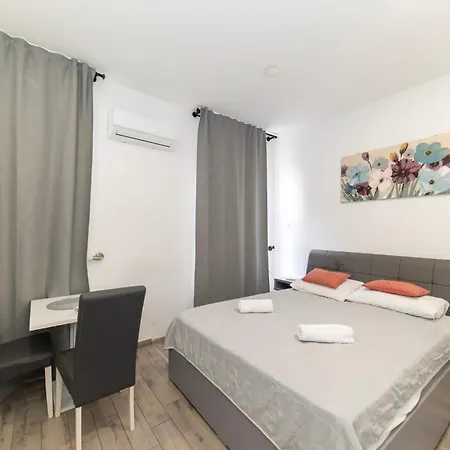 아파트 The Urban Nest By Belmont Realty *