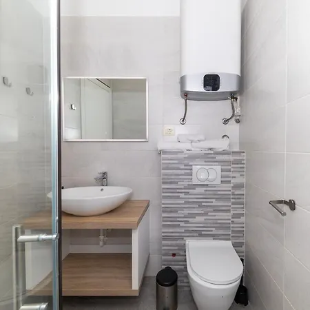 아파트 The Urban Nest By Belmont Realty *